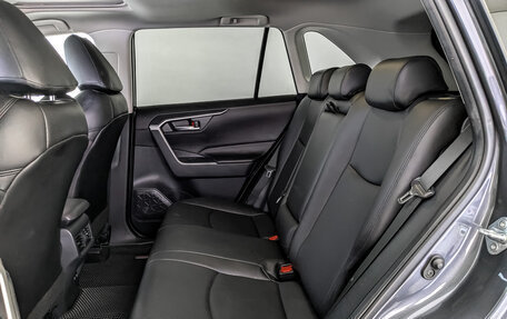 Toyota RAV4, 2022 год, 3 850 000 рублей, 18 фотография
