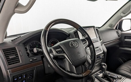 Toyota Land Cruiser 200, 2018 год, 7 350 000 рублей, 16 фотография