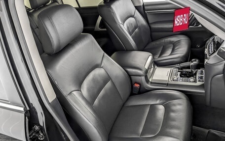 Toyota Land Cruiser 200, 2018 год, 7 350 000 рублей, 25 фотография