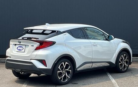Toyota C-HR I рестайлинг, 2022 год, 1 470 000 рублей, 8 фотография