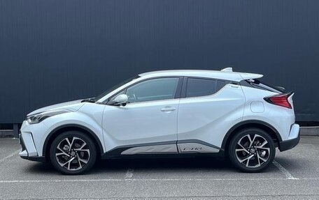 Toyota C-HR I рестайлинг, 2022 год, 1 470 000 рублей, 4 фотография