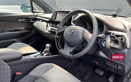 Toyota C-HR I рестайлинг, 2022 год, 1 470 000 рублей, 9 фотография