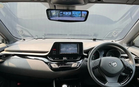 Toyota C-HR I рестайлинг, 2022 год, 1 470 000 рублей, 13 фотография