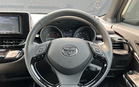 Toyota C-HR I рестайлинг, 2022 год, 1 470 000 рублей, 14 фотография