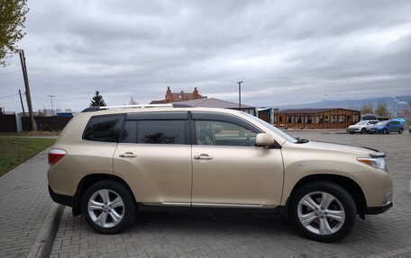 Toyota Highlander III, 2012 год, 2 650 000 рублей, 2 фотография
