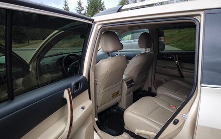 Toyota Highlander III, 2012 год, 2 650 000 рублей, 14 фотография
