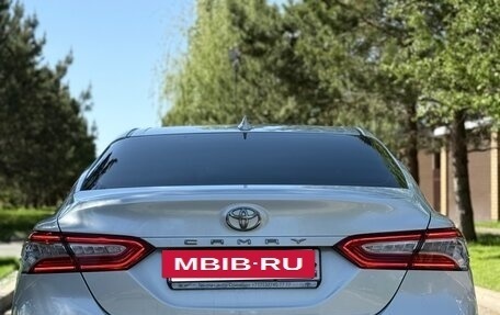 Toyota Camry, 2021 год, 3 000 000 рублей, 4 фотография