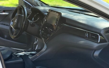 Toyota Camry, 2021 год, 3 000 000 рублей, 11 фотография