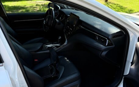 Toyota Camry, 2021 год, 3 000 000 рублей, 12 фотография