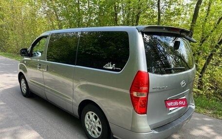 Hyundai Grand Starex Grand Starex I рестайлинг 2, 2011 год, 1 150 000 рублей, 32 фотография