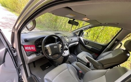 Hyundai Grand Starex Grand Starex I рестайлинг 2, 2011 год, 1 150 000 рублей, 24 фотография