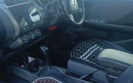 Honda Fit III, 2002 год, 480 000 рублей, 8 фотография