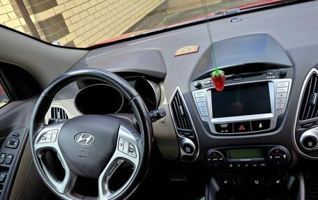 Hyundai ix35 I рестайлинг, 2010 год, 1 300 000 рублей, 11 фотография