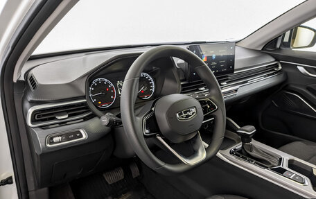 Geely Emgrand, 2024 год, 1 900 000 рублей, 16 фотография