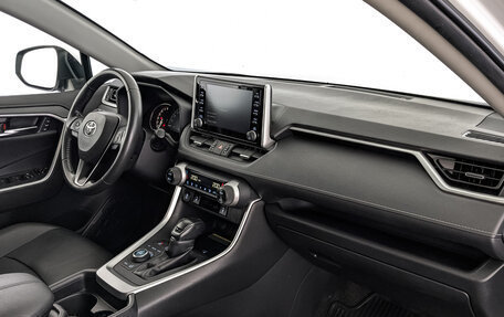 Toyota RAV4, 2020 год, 3 400 000 рублей, 13 фотография