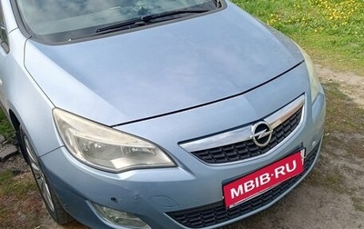 Opel Astra J, 2010 год, 670 000 рублей, 1 фотография