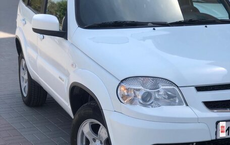 Chevrolet Niva I рестайлинг, 2013 год, 715 000 рублей, 3 фотография