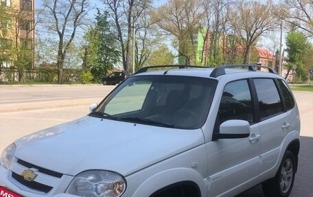 Chevrolet Niva I рестайлинг, 2013 год, 715 000 рублей, 4 фотография