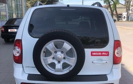 Chevrolet Niva I рестайлинг, 2013 год, 715 000 рублей, 8 фотография