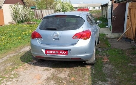 Opel Astra J, 2010 год, 670 000 рублей, 4 фотография