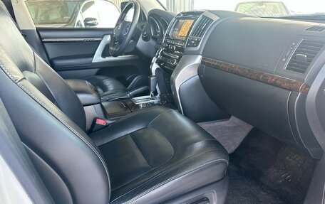 Toyota Land Cruiser 200, 2015 год, 4 300 000 рублей, 10 фотография