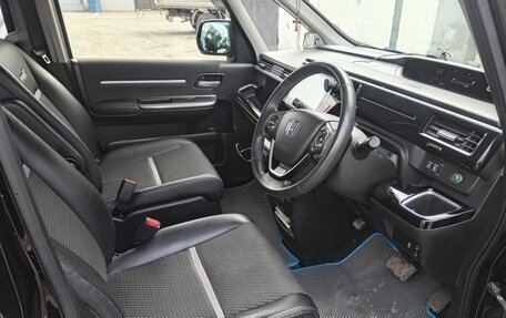 Honda Stepwgn IV, 2016 год, 2 450 000 рублей, 8 фотография