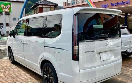 Honda Stepwgn, 2022 год, 2 263 000 рублей, 4 фотография