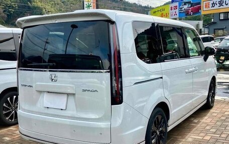 Honda Stepwgn, 2022 год, 2 263 000 рублей, 5 фотография
