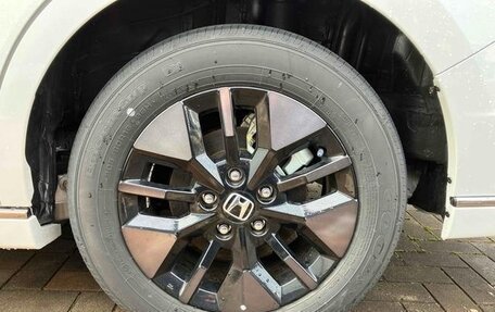 Honda Stepwgn, 2022 год, 2 263 000 рублей, 14 фотография