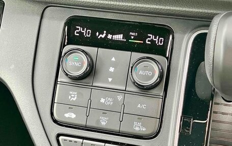 Honda Stepwgn, 2022 год, 2 263 000 рублей, 29 фотография
