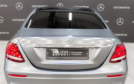 Mercedes-Benz E-Класс, 2019 год, 4 650 000 рублей, 6 фотография