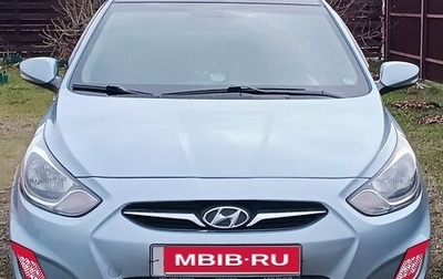Hyundai Solaris II рестайлинг, 2012 год, 1 100 000 рублей, 1 фотография