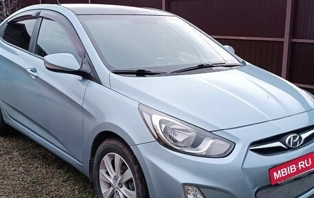 Hyundai Solaris II рестайлинг, 2012 год, 1 100 000 рублей, 2 фотография