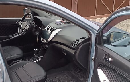 Hyundai Solaris II рестайлинг, 2012 год, 1 100 000 рублей, 11 фотография
