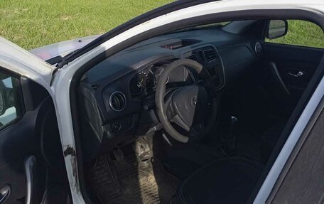 Renault Logan II, 2015 год, 500 000 рублей, 4 фотография