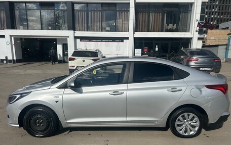 Hyundai Solaris II рестайлинг, 2021 год, 1 450 000 рублей, 4 фотография