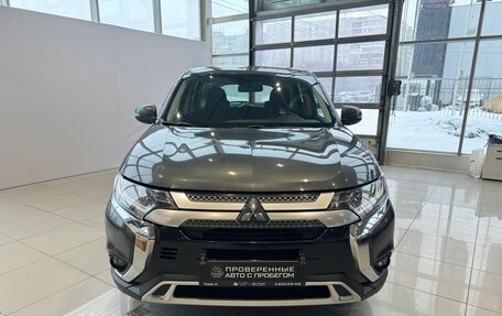 Mitsubishi Outlander III рестайлинг 3, 2019 год, 2 537 000 рублей, 8 фотография