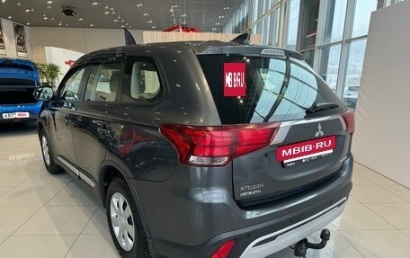Mitsubishi Outlander III рестайлинг 3, 2019 год, 2 537 000 рублей, 3 фотография