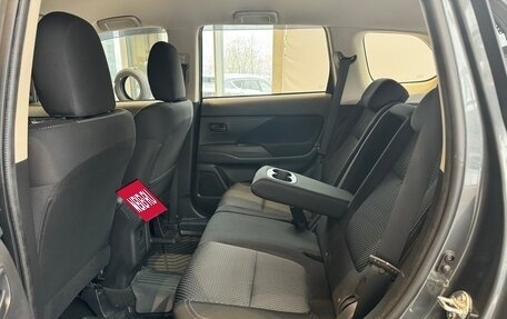 Mitsubishi Outlander III рестайлинг 3, 2019 год, 2 537 000 рублей, 11 фотография