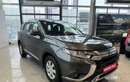 Mitsubishi Outlander III рестайлинг 3, 2019 год, 2 537 000 рублей, 7 фотография