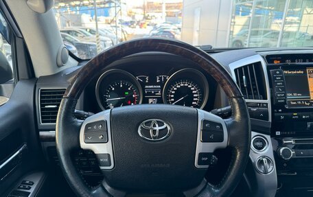 Toyota Land Cruiser 200, 2014 год, 3 590 000 рублей, 13 фотография