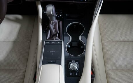 Lexus RX IV рестайлинг, 2020 год, 5 490 000 рублей, 24 фотография