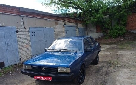 Volkswagen Passat B2, 1984 год, 130 000 рублей, 1 фотография