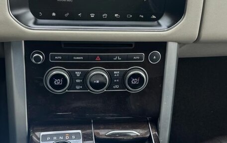 Land Rover Range Rover IV рестайлинг, 2017 год, 5 600 000 рублей, 18 фотография