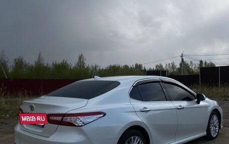 Toyota Camry, 2019 год, 3 150 000 рублей, 5 фотография
