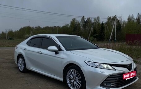 Toyota Camry, 2019 год, 3 150 000 рублей, 7 фотография
