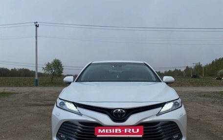 Toyota Camry, 2019 год, 3 150 000 рублей, 3 фотография