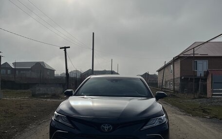 Toyota Camry, 2018 год, 2 250 000 рублей, 3 фотография