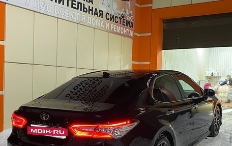 Toyota Camry, 2018 год, 2 250 000 рублей, 2 фотография