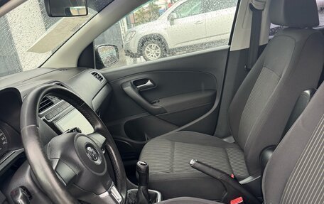 Volkswagen Polo VI (EU Market), 2011 год, 750 000 рублей, 10 фотография